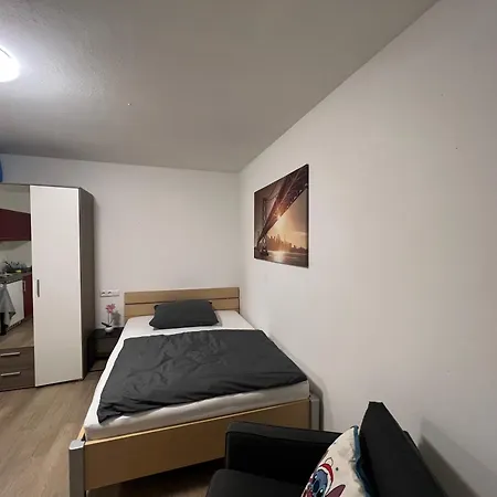 Nr 7 Am Stuttgarter Flughafen Und Messe ליינפלדן-אכטרדינגן